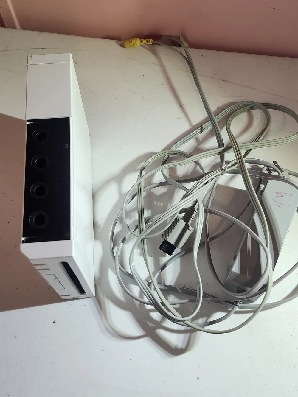 Nintendo Wii Console in White with Gray AV Cables